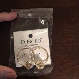 Brand new mock pearl/gold/diamond earrings